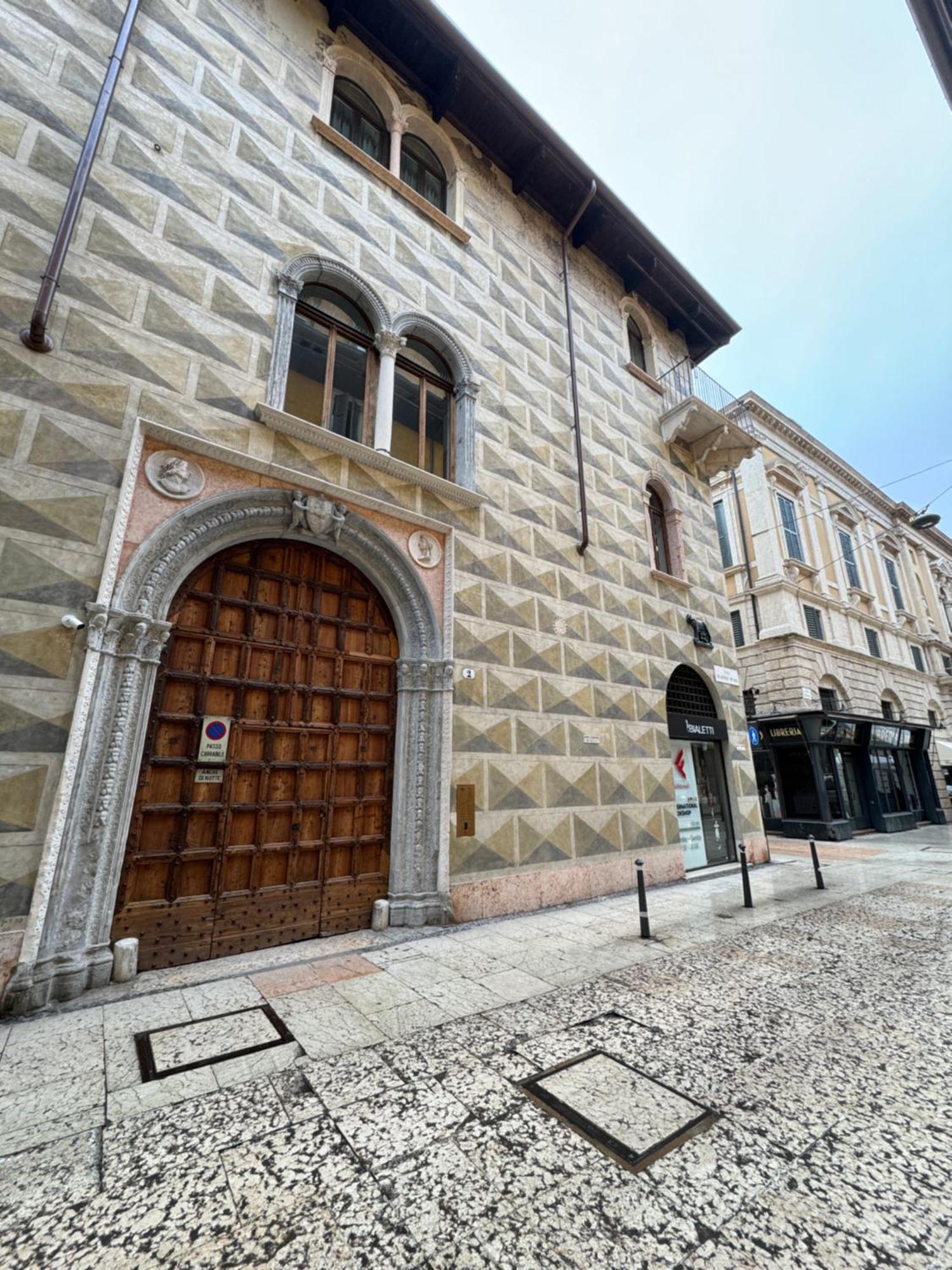 Palazzo Confalonieri Da Lisca Verona Exterior foto