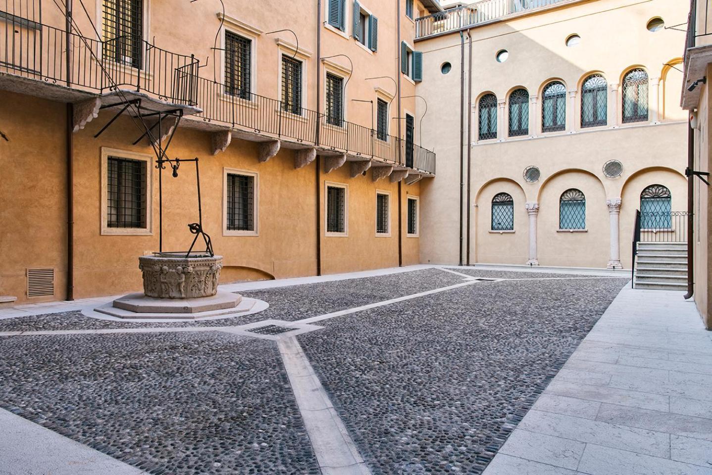 Palazzo Confalonieri Da Lisca Verona Exterior foto
