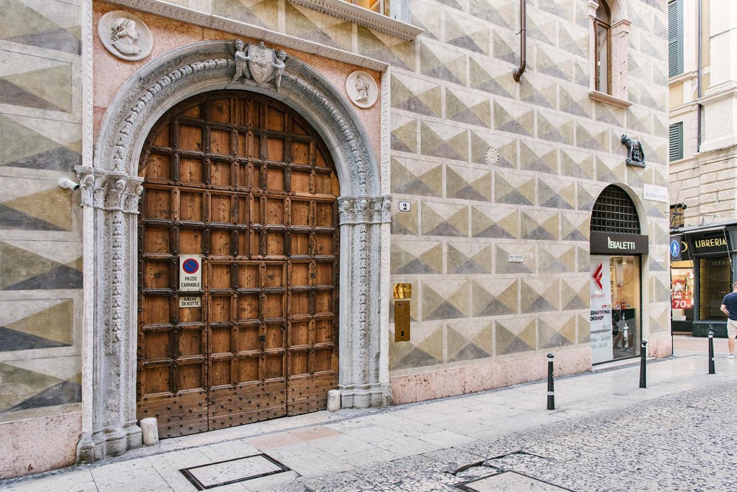 Palazzo Confalonieri Da Lisca Verona Exterior foto